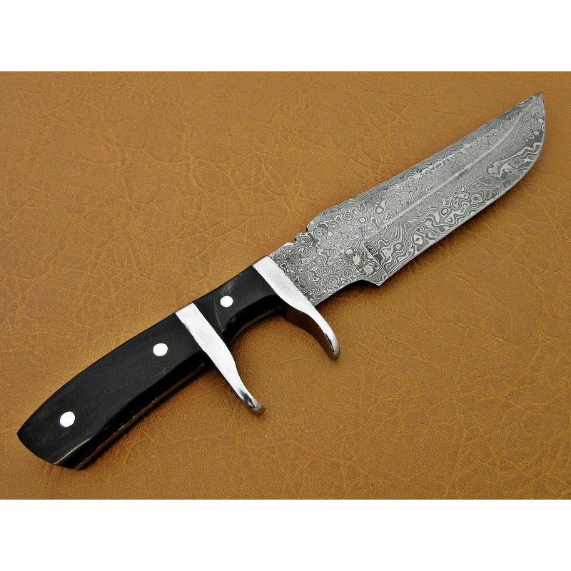 Superb Damscus Knife.jpg