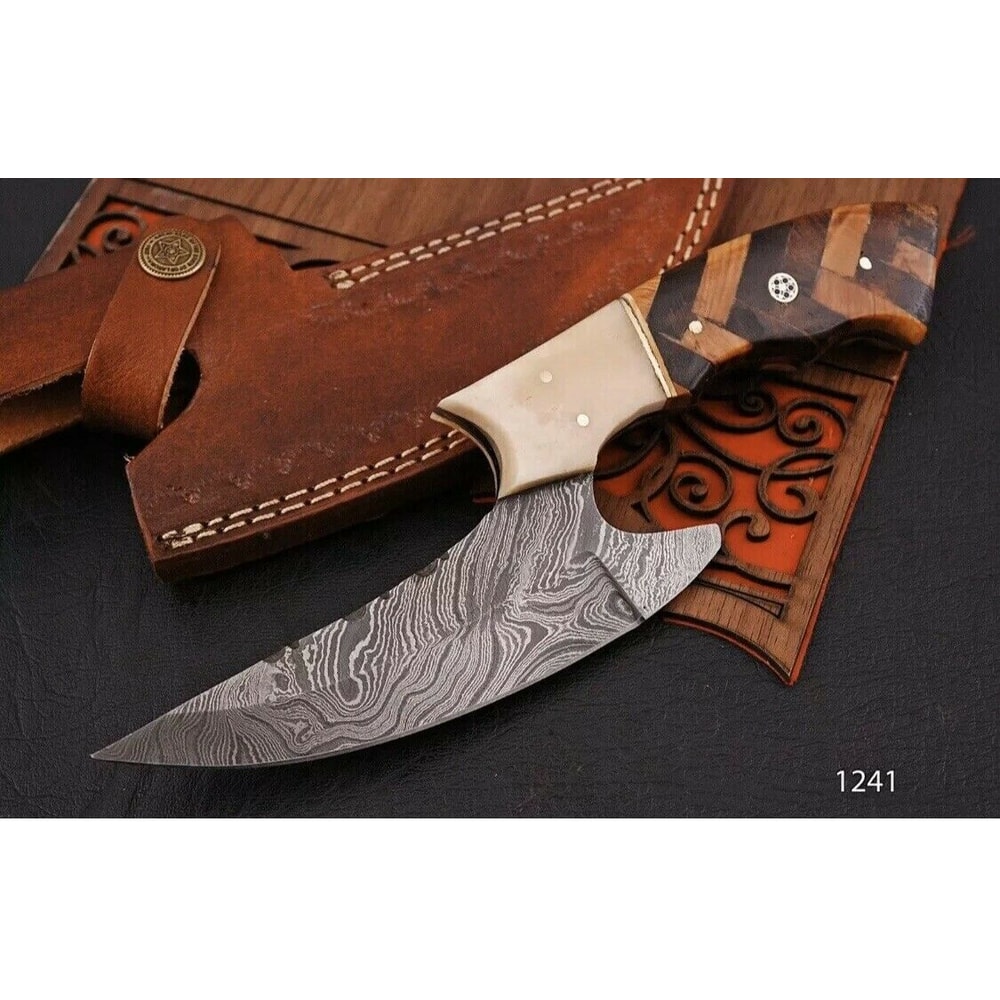Damascus Hunting Knife.jpg