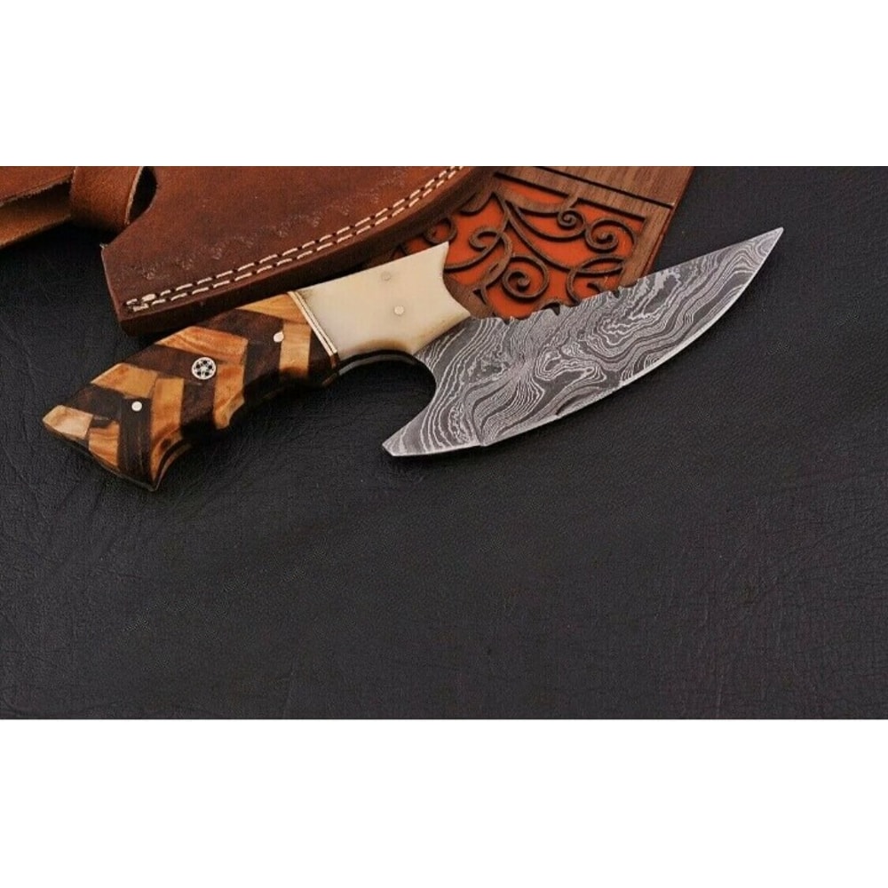 Damascus Steel Knife.jpg