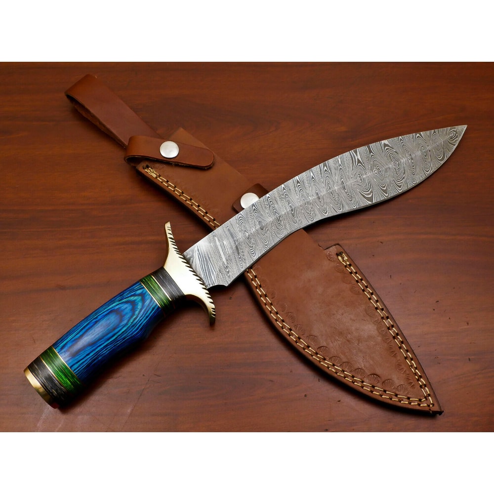 Beautifull Damascus Knife.jpg