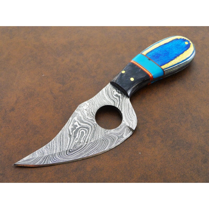 Damascus Knife.jpg