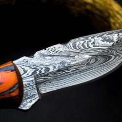 Beautifull Custom Handmade Damascus Steel Hunting Skinning Knife Handle Pakka Wood,