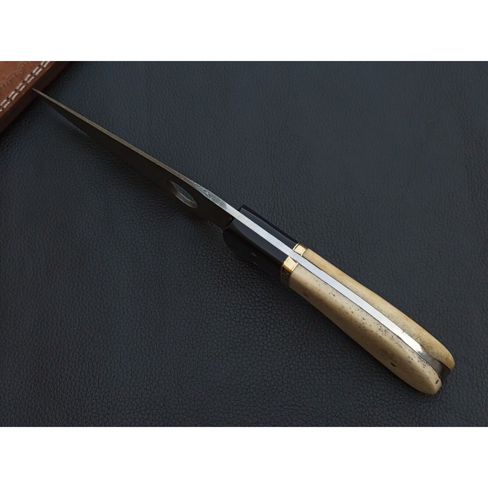 Damascus Blade Knife.jpg