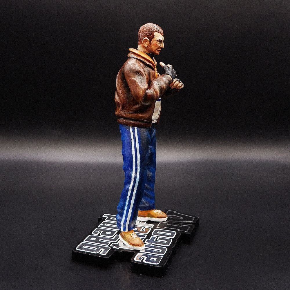 Statue Figure Figurine Niko Bellic From GTA IV 16 2