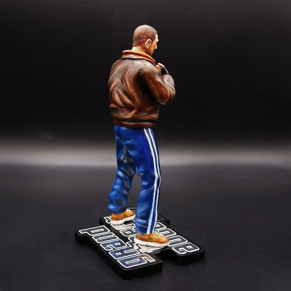 Statue Figure Figurine Niko Bellic From GTA IV 16 3