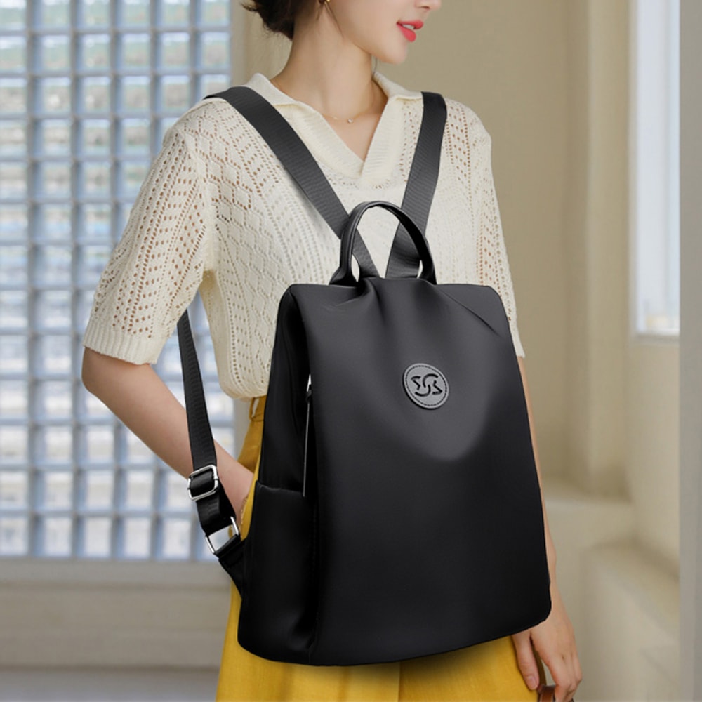 High Quality Solid AntiTheft Womens Backpacks Luxury Designer Nylon SchoolBag Fashion Travel Knapsa 3