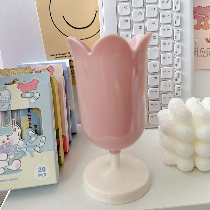 Plastic Storage Organizer, Tulips Storage Bucket Pen Holder, Desktop Storage Tank, Makeup Brush Holder for Students