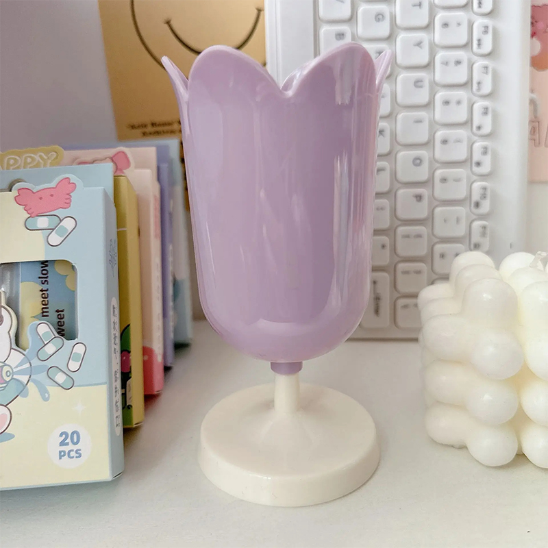 Plastic Storage Organizer, Tulips Storage Bucket Pen Holder, Desktop Storage Tank, Makeup Brush Holder for Students