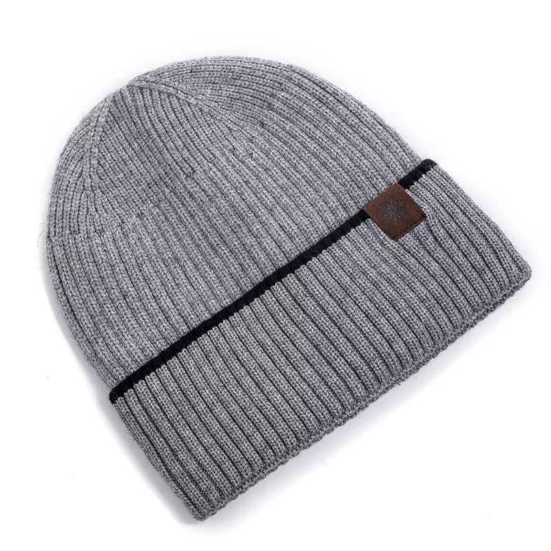 Plush Fleece Warm Winter Beanie Hat for Men, Unisex Soft Ski Sports Cap with Snow Label, Thicken Outdoor Hat