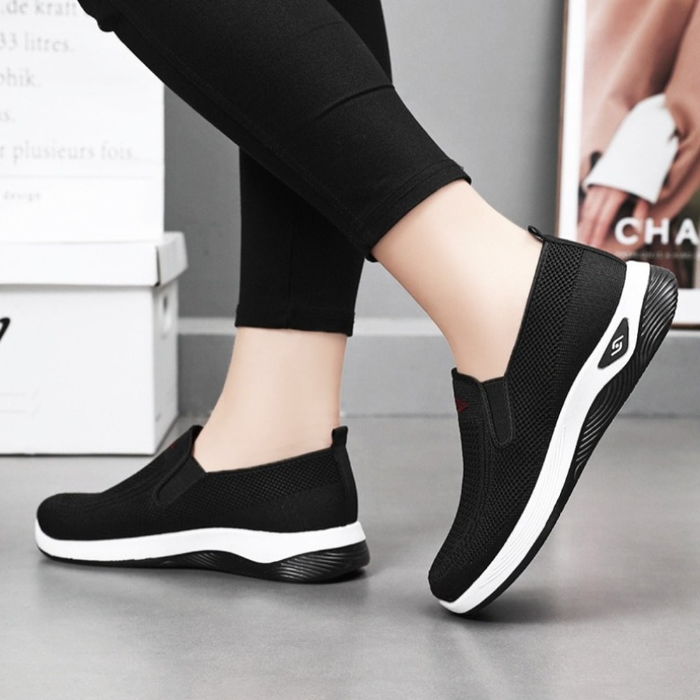 Breathable Shoes for Women, Lightweight Summer Comfort Casual Footwear for Middle-Aged Mothers, Non-Tiring Cloth Shoes