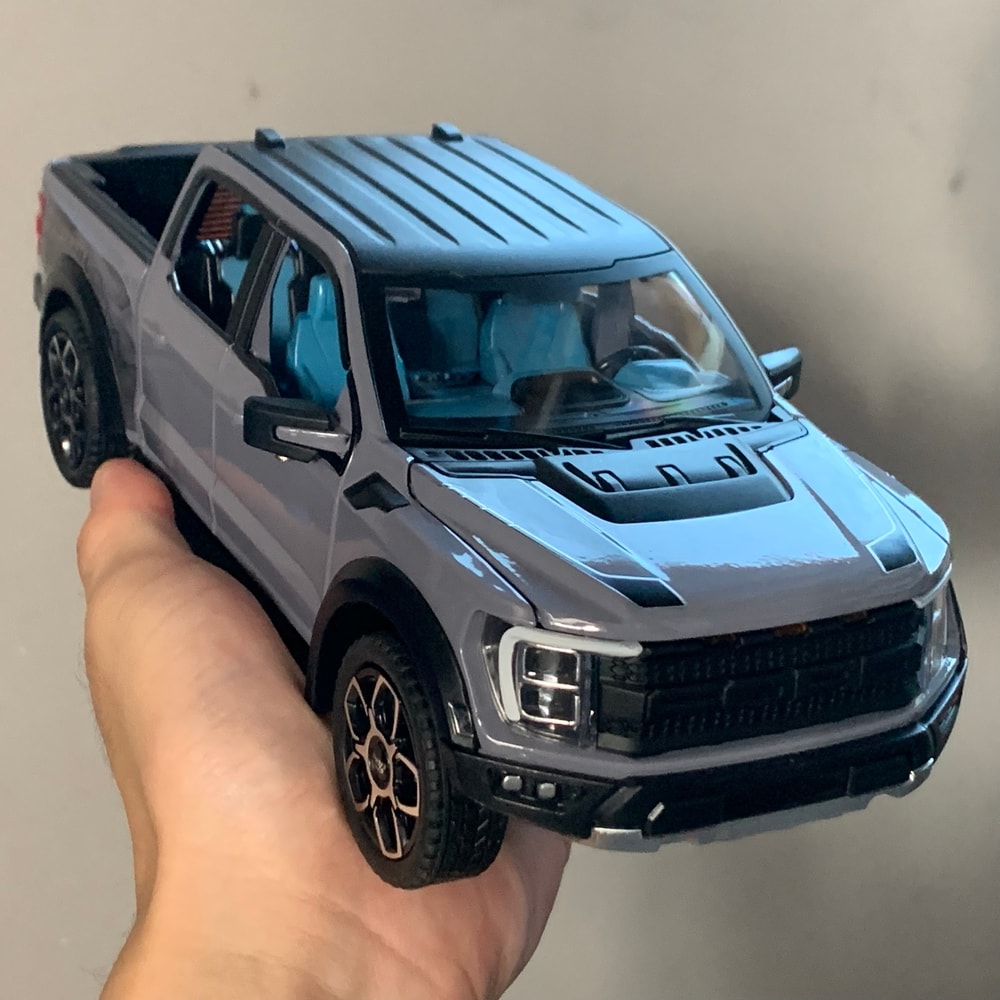 Alloy Diecast Ford Raptor F150 Pickup Truck Toy Car, Doors Opened Pull Back, Sound and Light Model Car for Boys