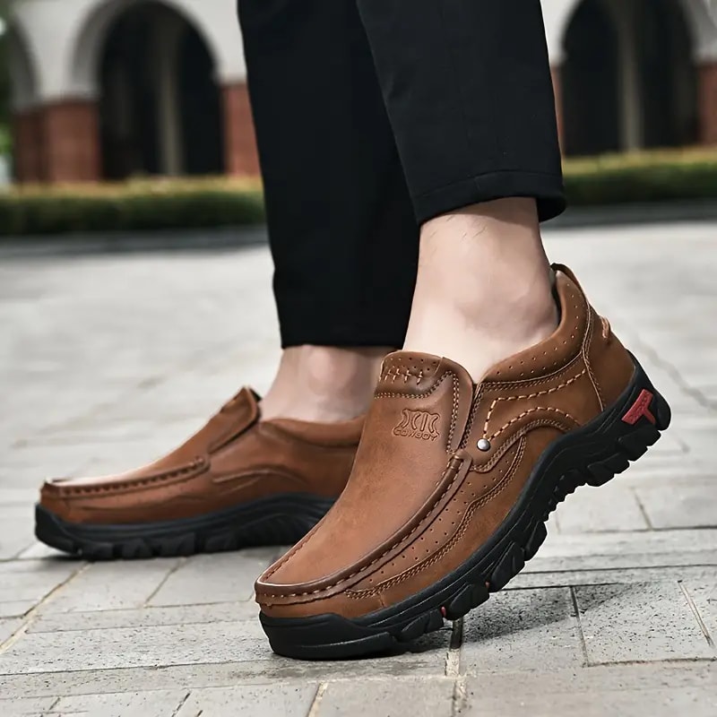 Casual Handmade Leather Men Shoes Outdoor Slip On Moccasins Flats Walking Shoes NonSlip 1
