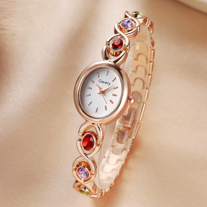 Elegant Temperament Line Scale Ladies Fashion Watch Luxury Rhinestone Oval Quartz Dial 1