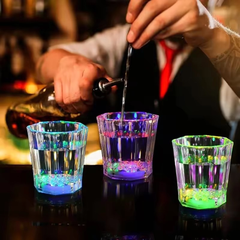 Flashing LED Plastic Drink Cup, Colorful Home Bar Beverage Mug for Parties, Whisky and Cocktail Mugs