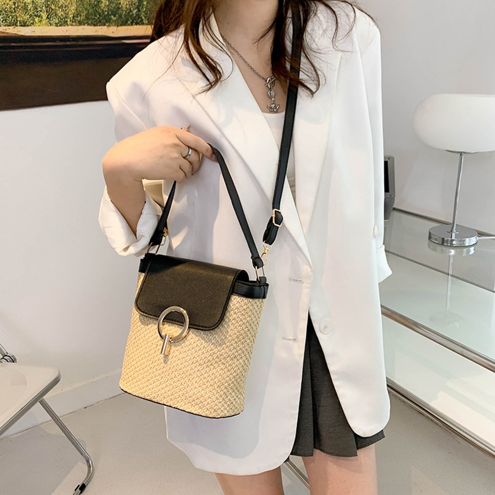 Korean Version Beach Vacation Woven Women's Bag, Fashion Handheld Crossbody Bucket Bag, Versatile Trendy Tote