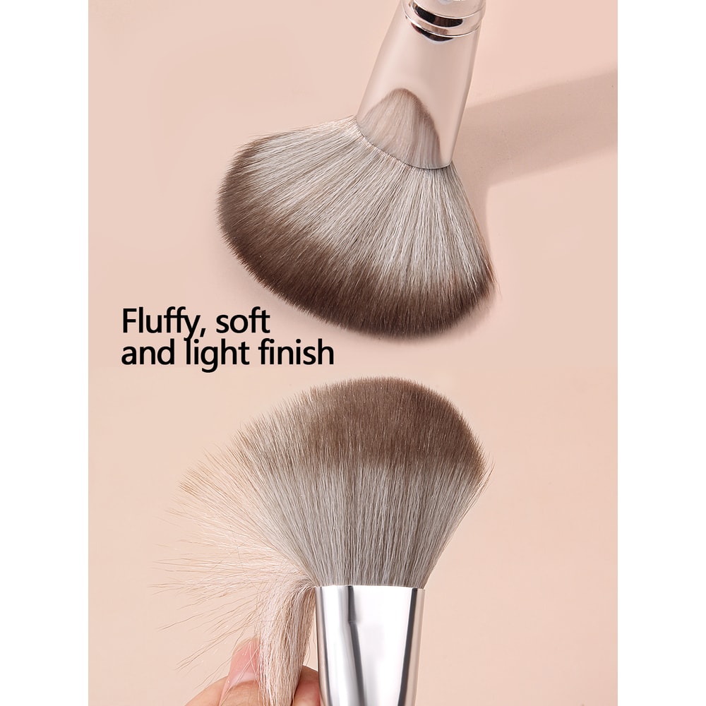 Soft Fluffy Powder Brush For Blusher High Quality Multifunction Makeup Brush For Beginners 3