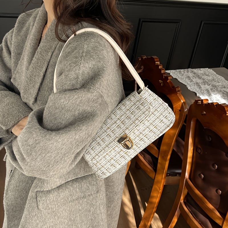 Fashionable Minimalist Buckle Shoulder Bag Stylish Handbag For Women And Girls 1