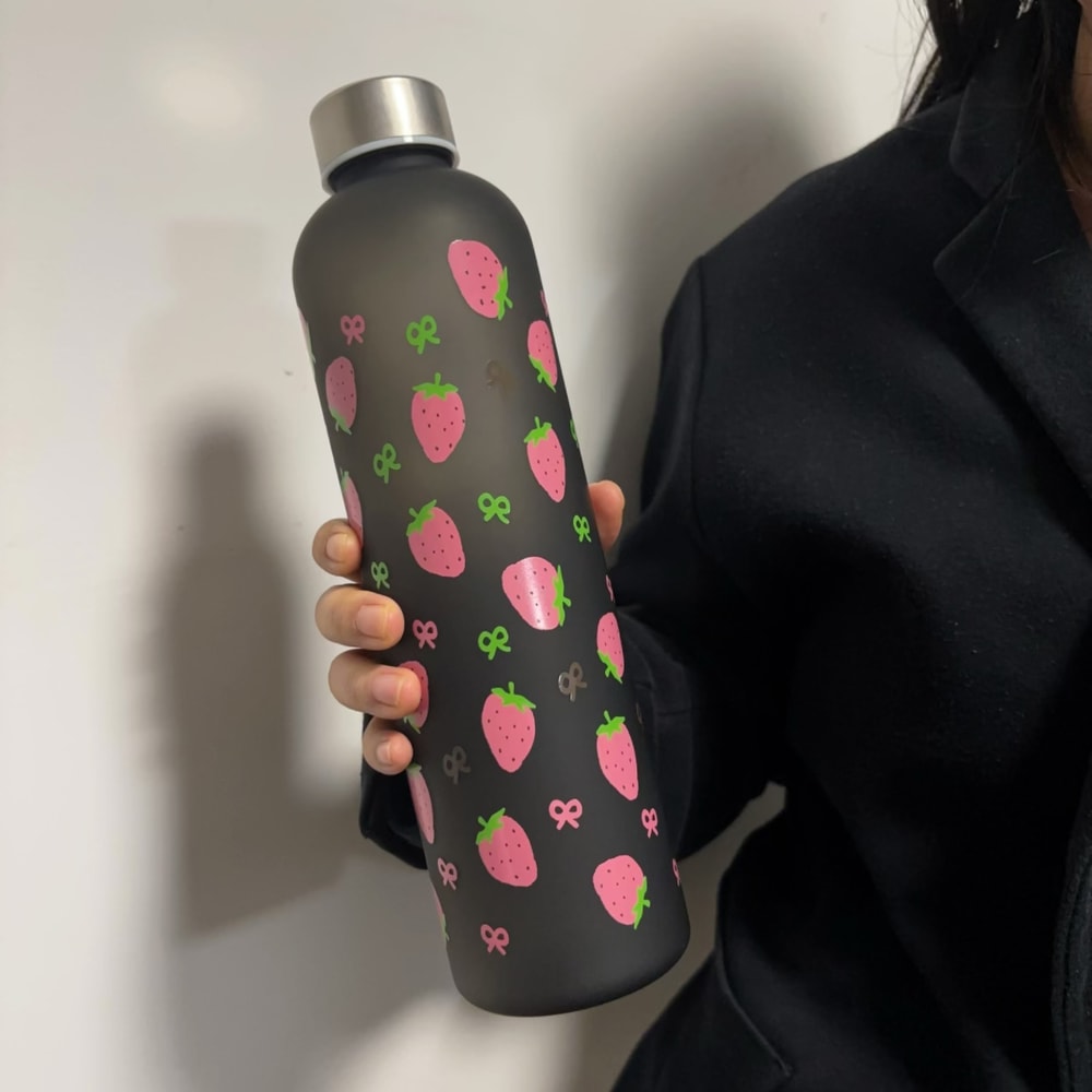 Portable LeakProof Strawberry Pattern Water Bottle Ideal Christmas Gift For Students And Couples 4