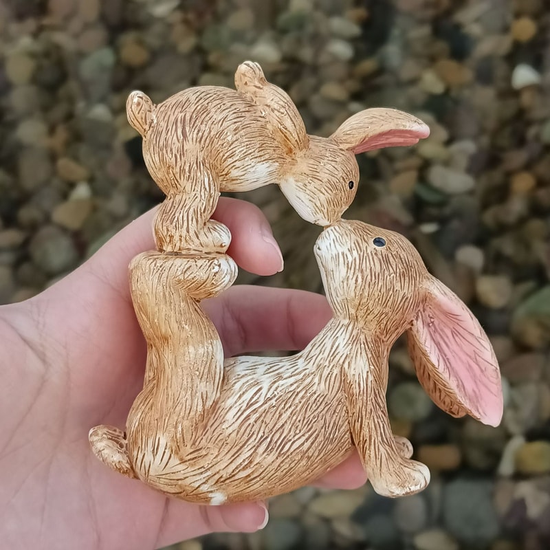 Kissing Rabbit Statue Romantic Resin Decoration For Valentines Day Easter Perfect Gift For Loved O 3