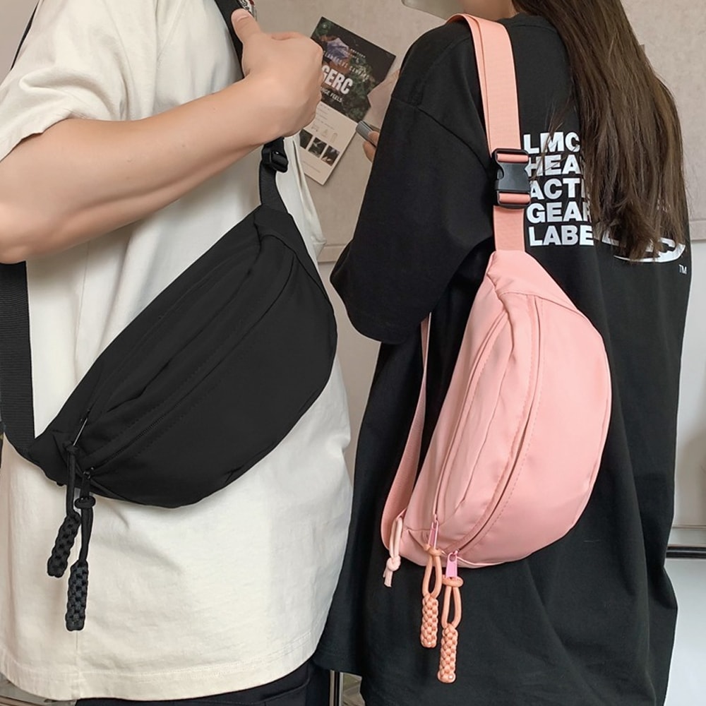 Lightweight Unisex Sports Crossbody Bag Adjustable Chest Bag For Travel Running And Workouts 4