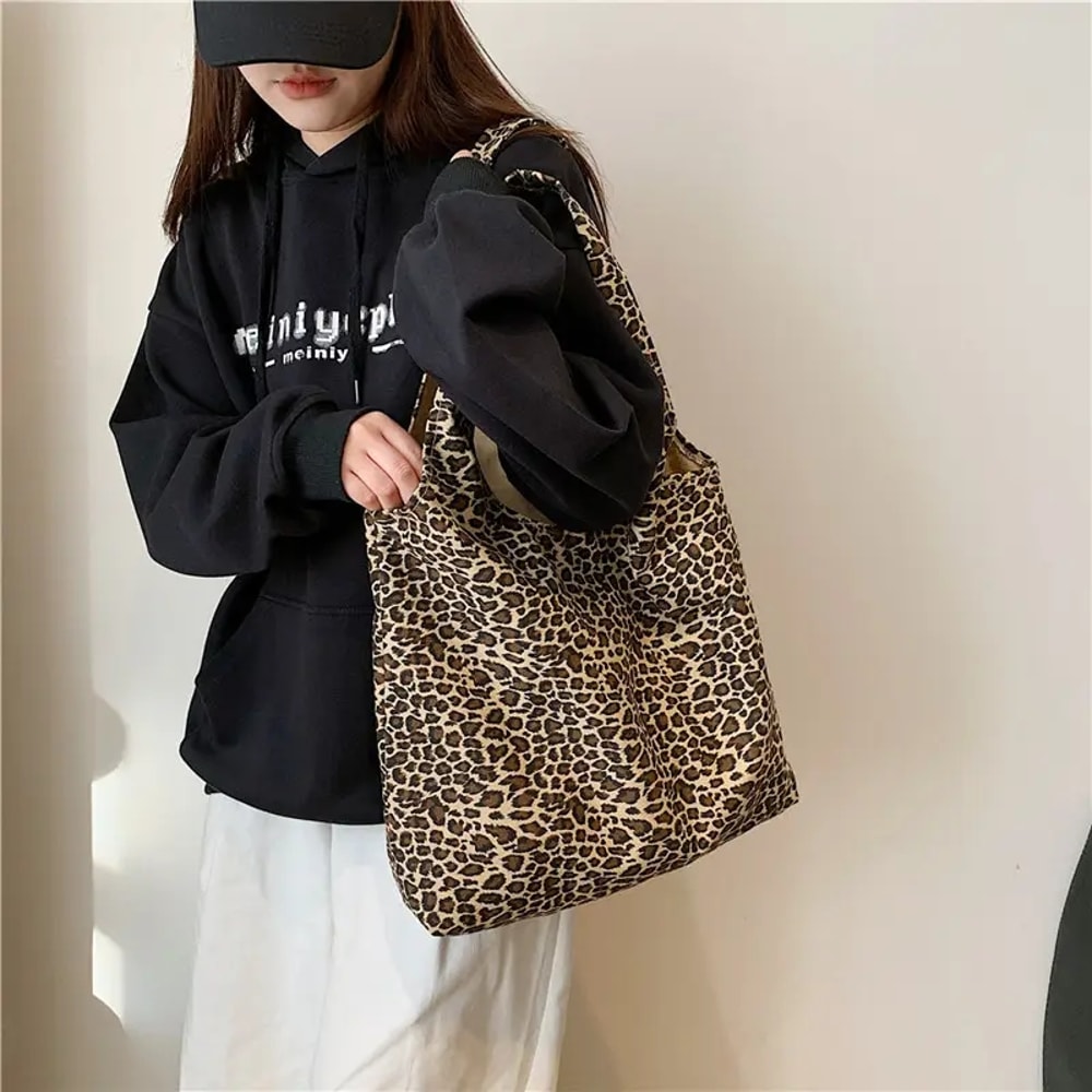 Large Capacity Leopard Print Handbag Stylish Folding Womens Shopping Bag For Daily Use 3