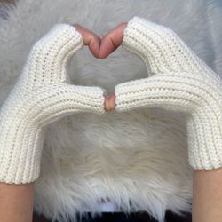 Half-wool fingerless gloves