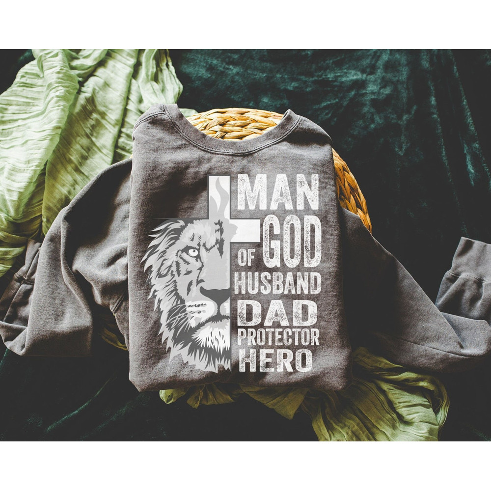 Dad png,Christian png,Man of God png,bible verse png,Jesus png,dad lion png,father png,christian cross png,dad shirt,Christian dad png.jpg