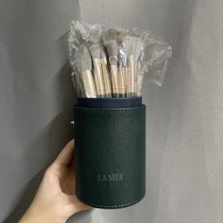 La Mer set of makeup brushes (9 brushes)