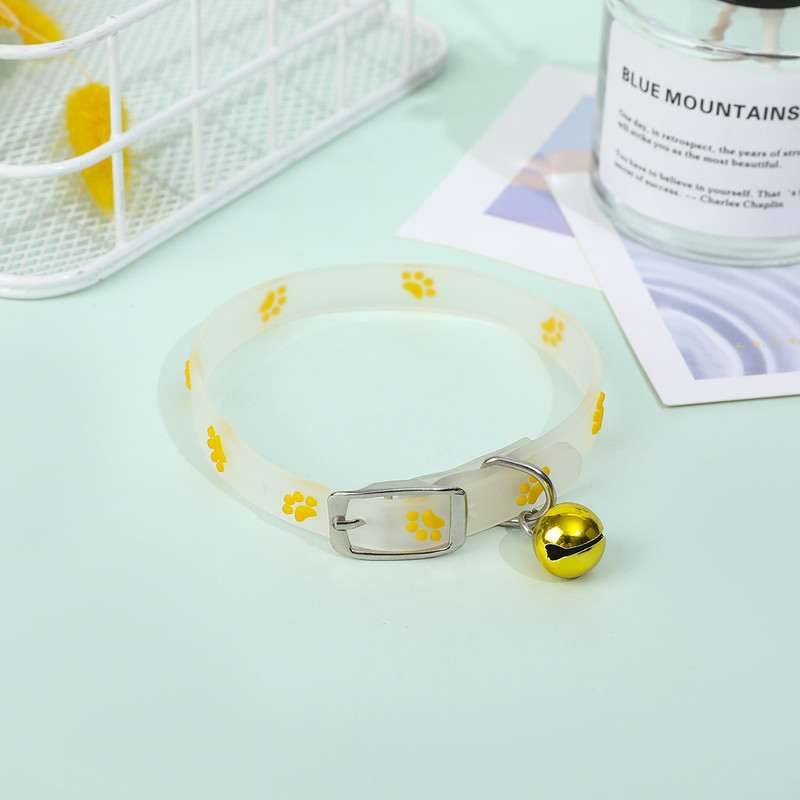 Glowing Cat Collar Luminous Anti Loss Necklace with Fluorescent Silicone & Bell for Cats & Small Dogs