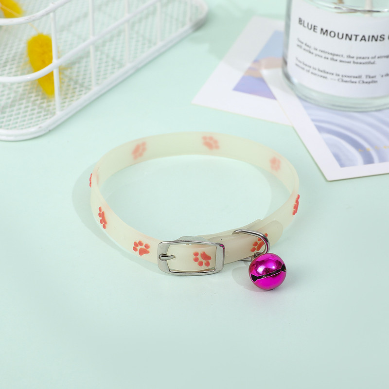 Glowing Cat Collar Luminous Anti Loss Necklace with Fluorescent Silicone & Bell for Cats & Small Dogs
