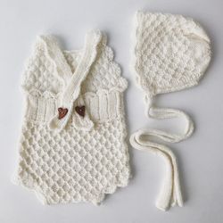 newborn knitted romper and bonnet, newborn knitted outfit, knitted romper & bonnet set, newborn photography prop, outfit