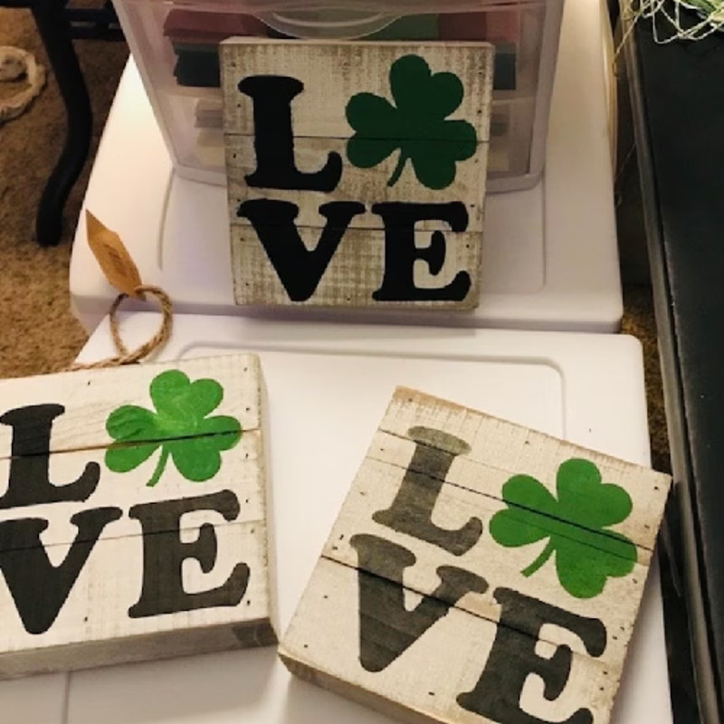 Love green Flower, valentine.png