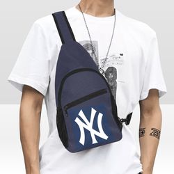 New York Yankees Chest Bag