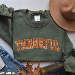 retro thankful sweatshirt, family thanksgiving shirt, friendsgiving shirt, fall crewneck, happy thanksgiving, womens tha