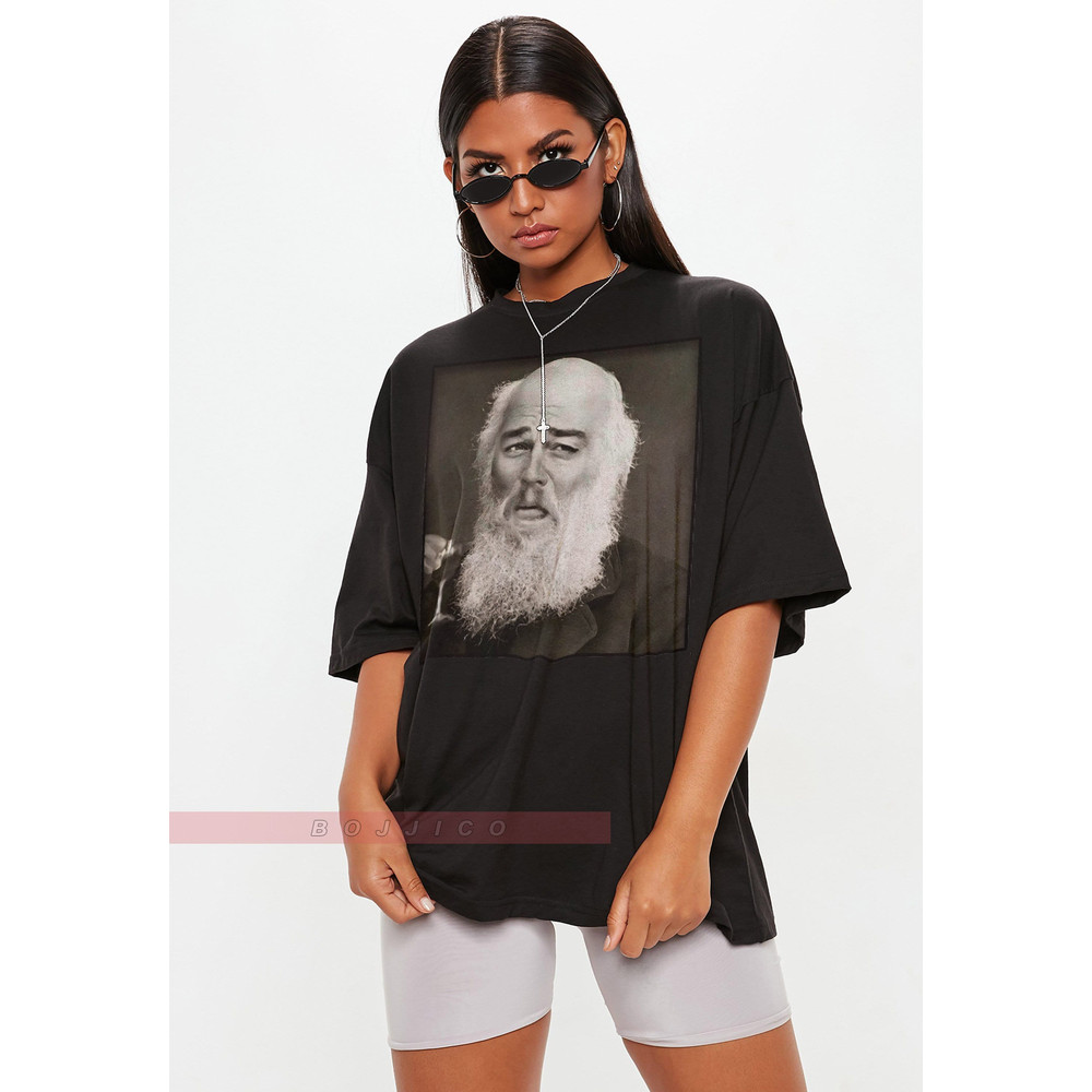LEORNADO DARWINIO, LEONARDO Di CAPRlO  Retro Unisex Shirt  DiCaprio  Shirt - 1998 Titaniic, Django 90s Movie Tees, Leonard Dicaprio T Shirt.jpg