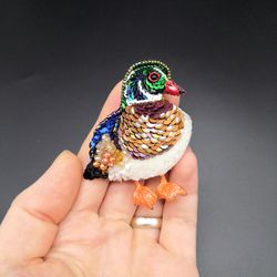 Duck brooch made of beads