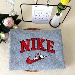 nike x snoopy cute embroidered sweatshirt