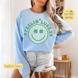 feelin lucky, leopard shamrock, graphic tee