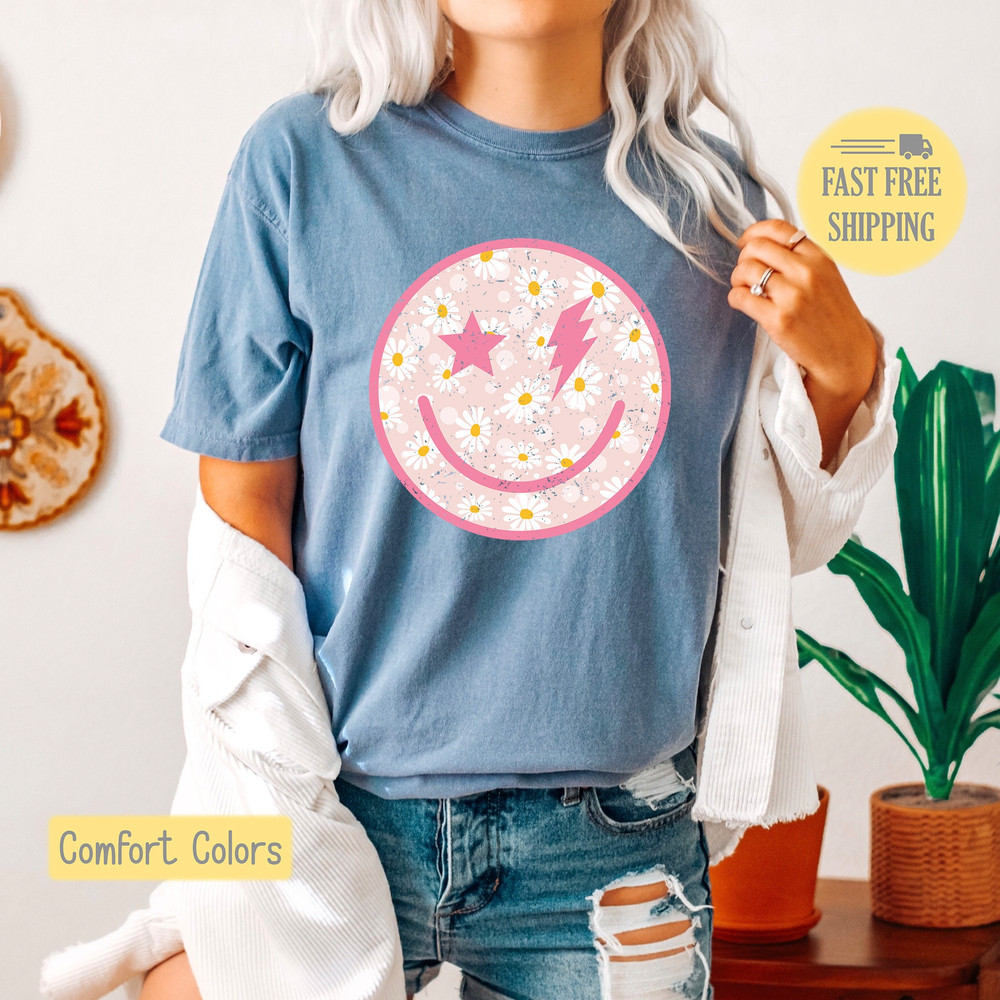Smiley Face Daisy Shirt, Daisy Smiley Face Sweatshirt, Now Trending, Smiles and Flowers, Comfort Colors, Gift For Her, Retro Sweatshirt.jpg