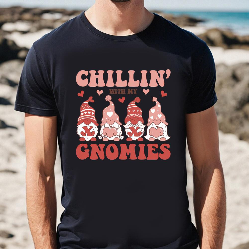 Chillin With My Gnomies Red And Pink Xoxo Valentines Day T-Shirt.jpg