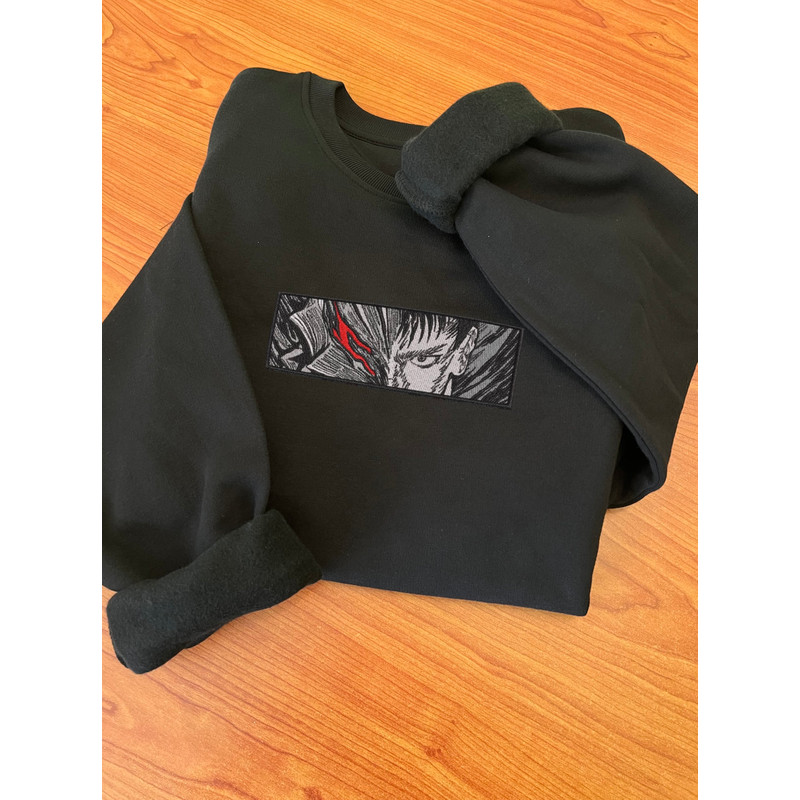 GUTS BLACK AND WHITE FRAME ANIME Embroidered Sweat5.jpg