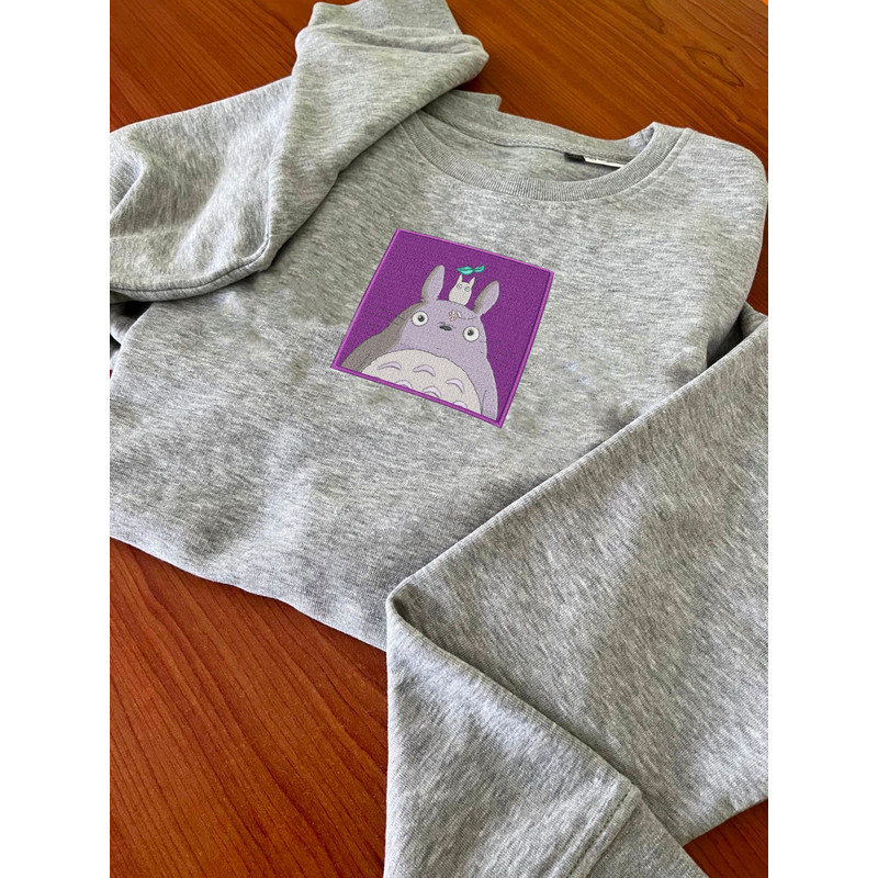 TOTORO FRAME ANIME Embroidered Sweat4.jpg
