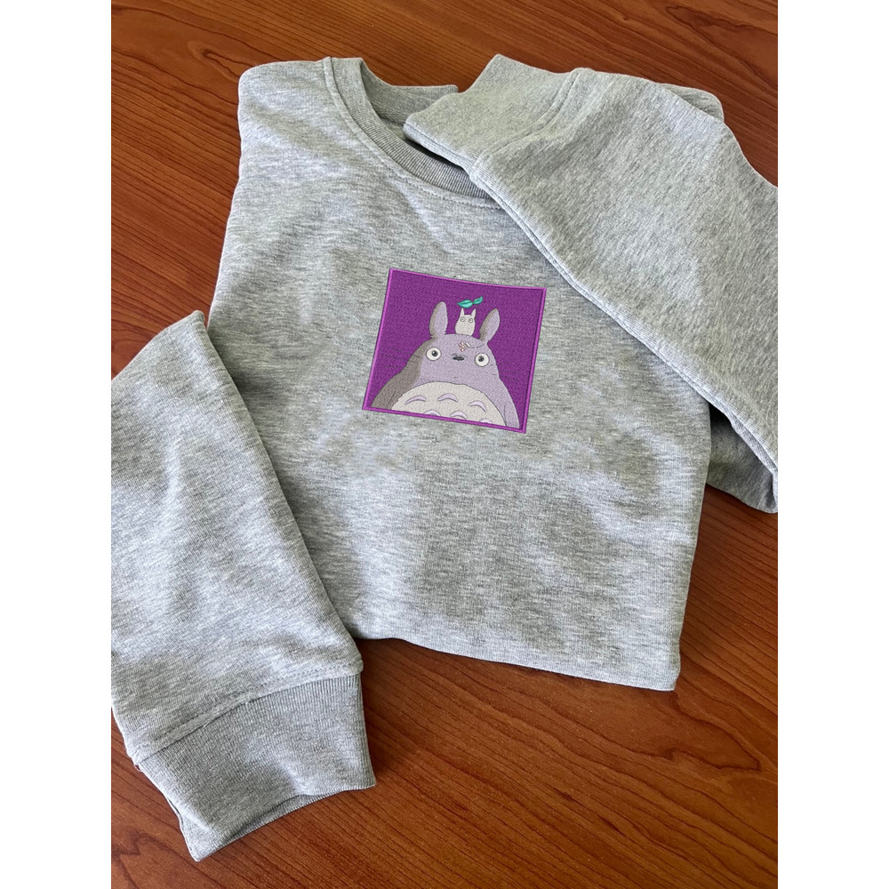 TOTORO FRAME ANIME Embroidered Sweat5.jpg