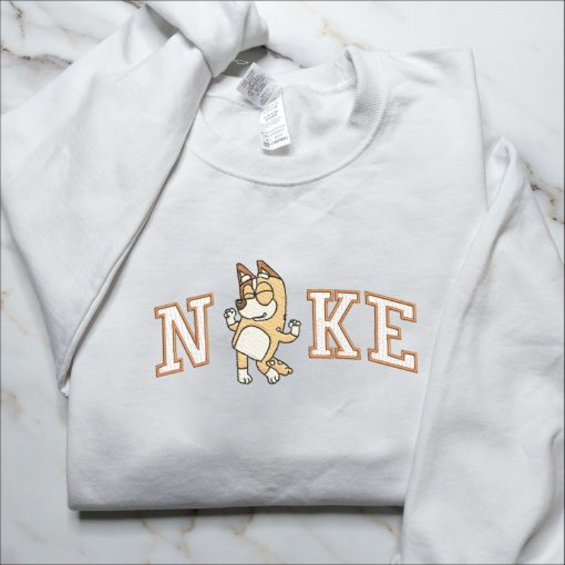 Bluey Bandit Chilli Couple Embroidered Sweatshirt04.jpg