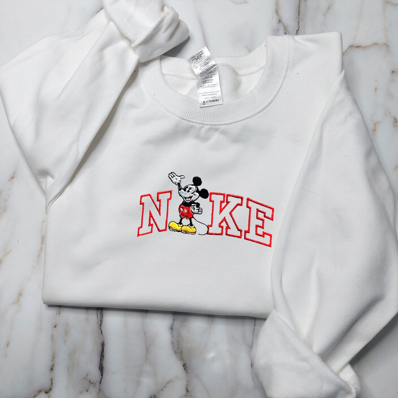 Nike Mickey X Minnie Couple Embroidered Sweatshirt2.jpg