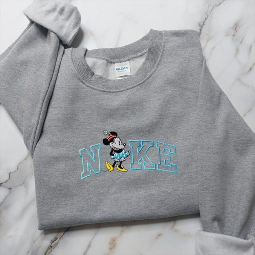 Nike Mickey X Minnie Couple Embroidered Sweatshirt5.jpg