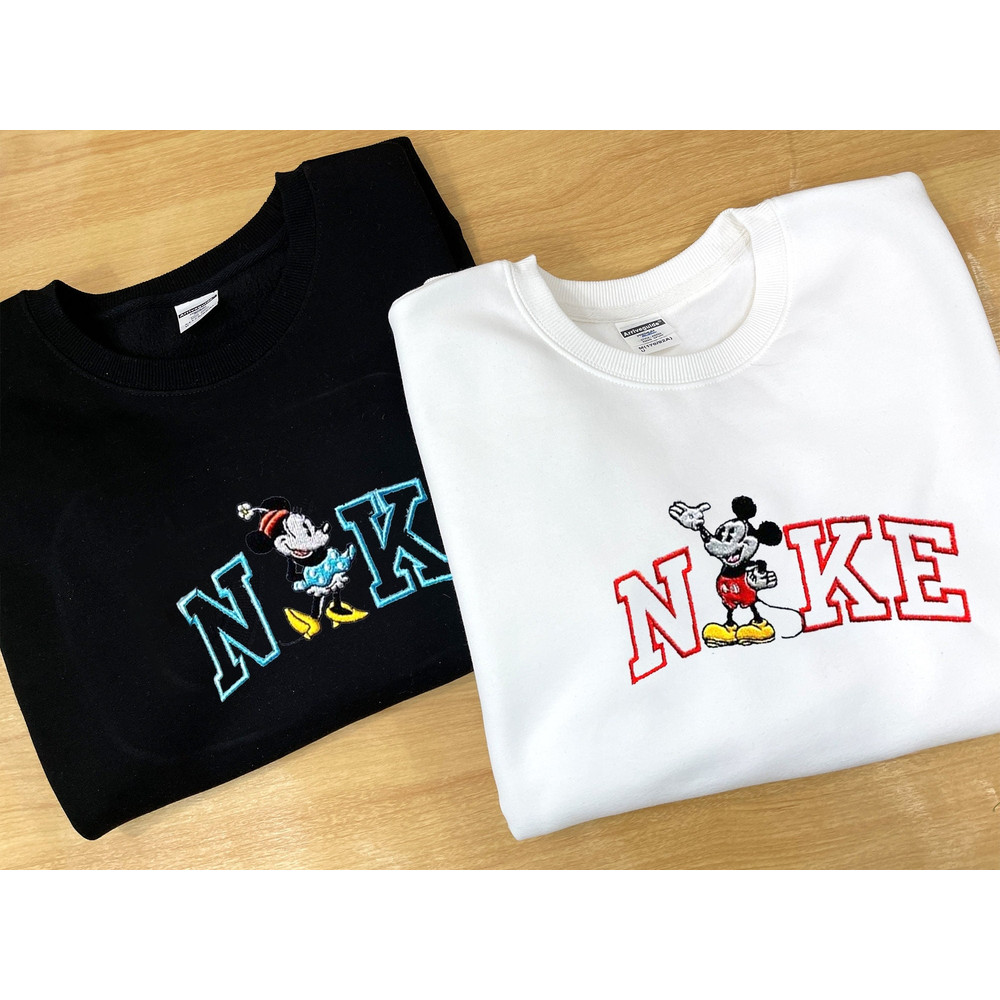Nike Mickey X Minnie Couple Embroidered Sweatshirt6.jpg