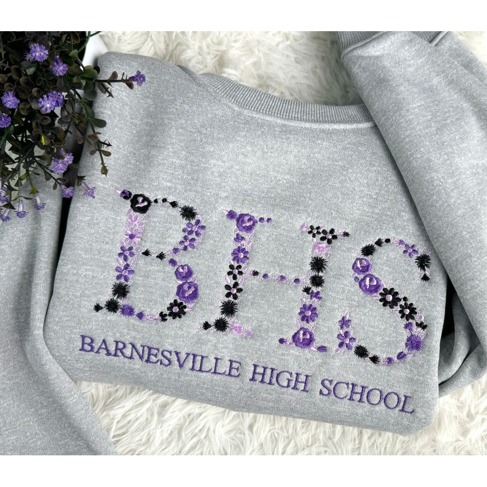 Personalized Floral Letter University Sweatshirt Embroidered Flower Letter College Crewneck Tshirt Sweatshirt Gift for Family Friend College.jpg