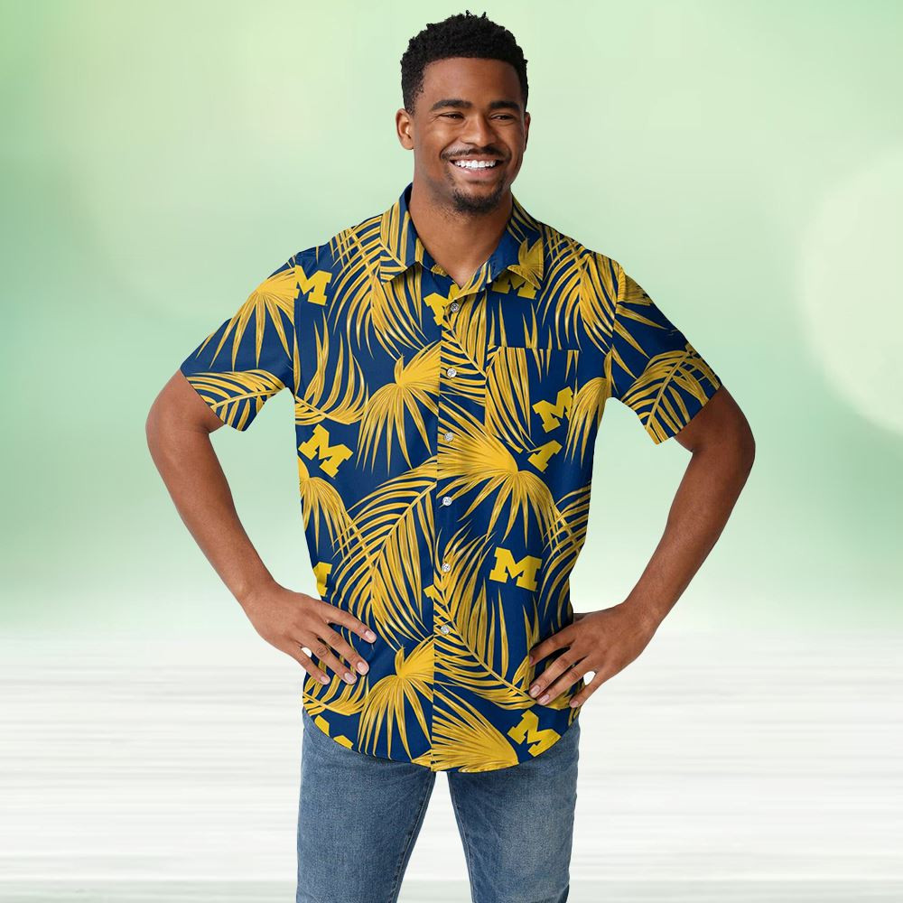Michigan Wolverines Hawaiian Button Up Shirt.jpg