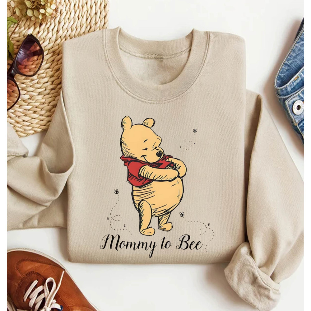 Mommy To Bee Sweatshirt,Pooh Mommy Sweatshirt,Pregnancy Reveal Sweatshirt, Cute Mom shirt,Gift for Mom, Mama tshirt,comfort colors shirt.jpg